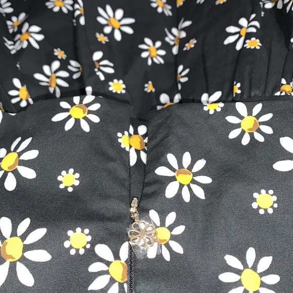 ♠️💃 kate spade NY Women’s Daisy Dots Vineyard Mini Dress, Black Multi - Picture 5 of 7